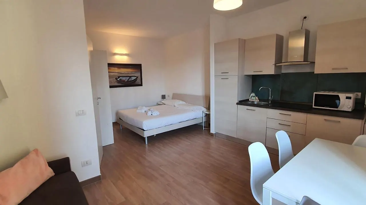 Casale 7- Navigli Cozy Studio x2! Milano 0*,  Italia
